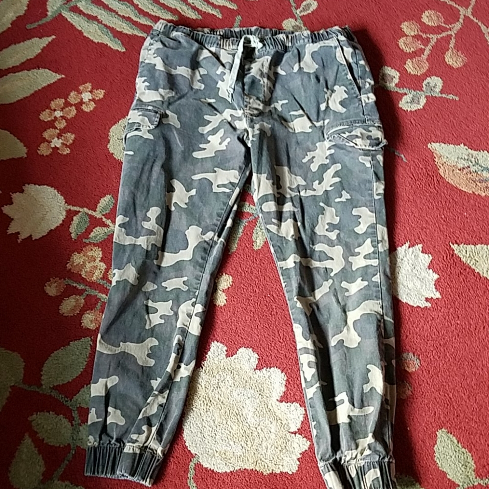 Camo pants